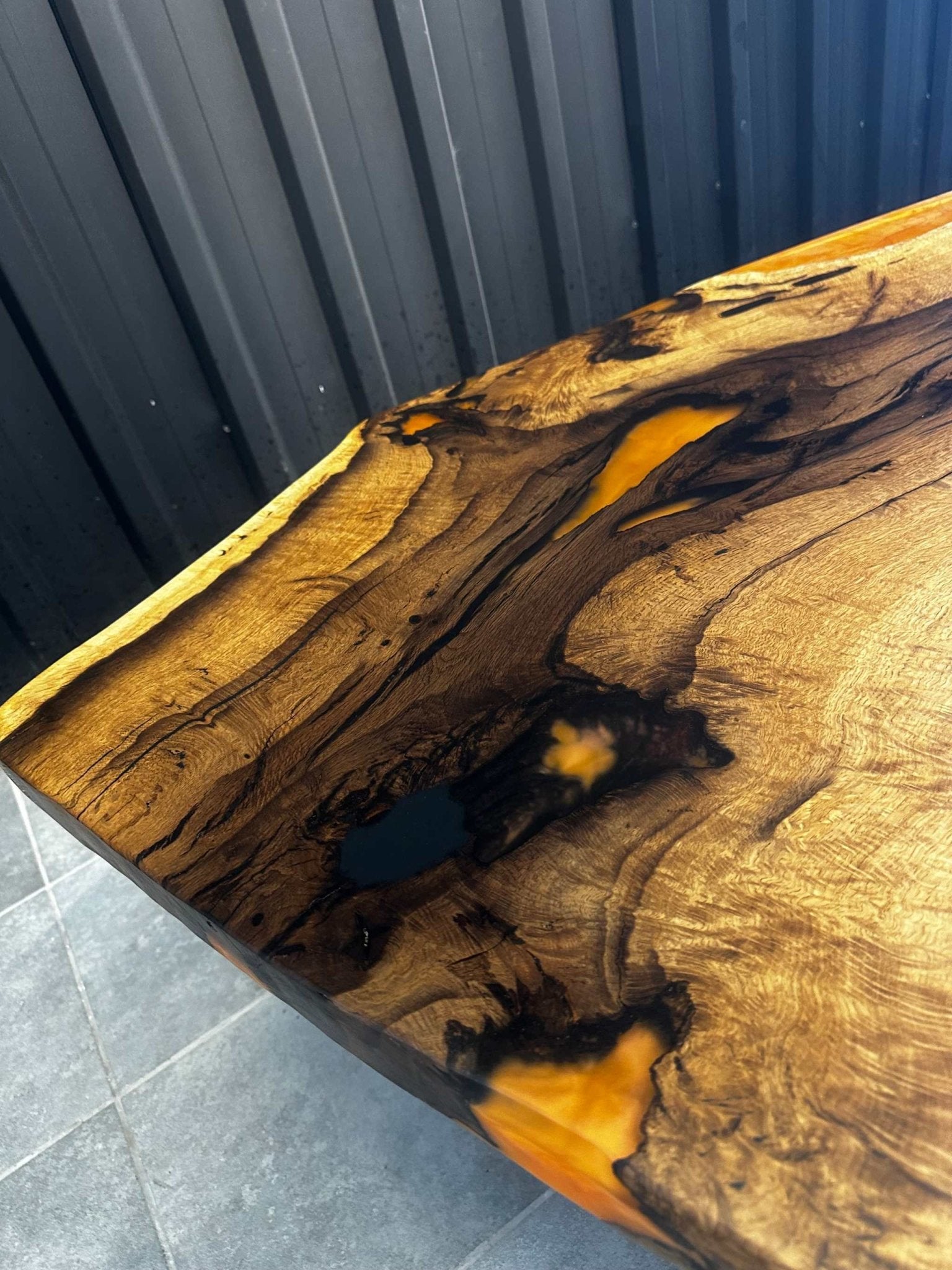 Couchtisch Epoxidharz Eiche - 120x70 cm - oranges Harz