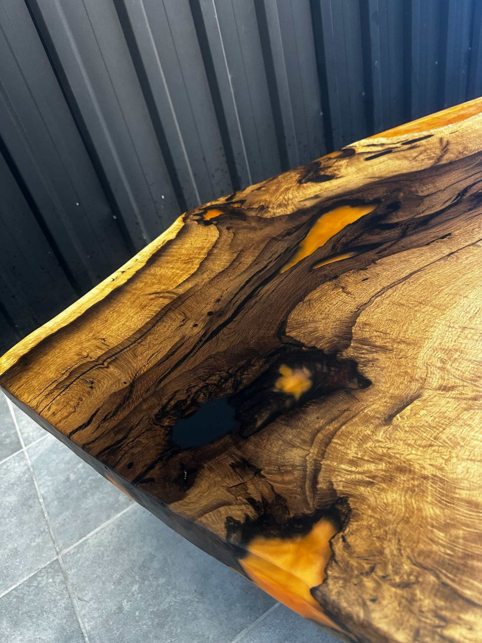 Couchtisch Epoxidharz Eiche - 120x70 cm - oranges Harz