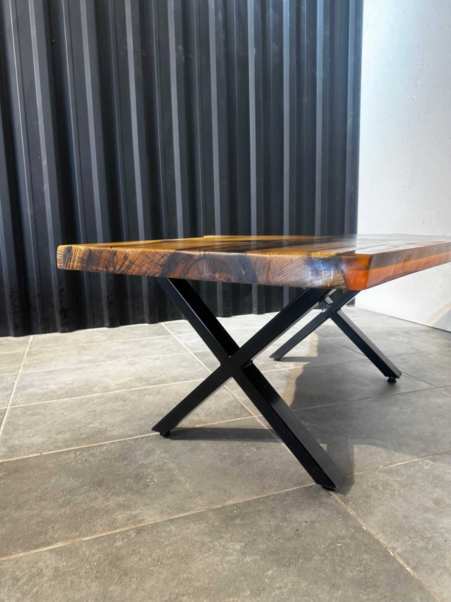 Couchtisch Epoxidharz Eiche - 120x70 cm - oranges Harz