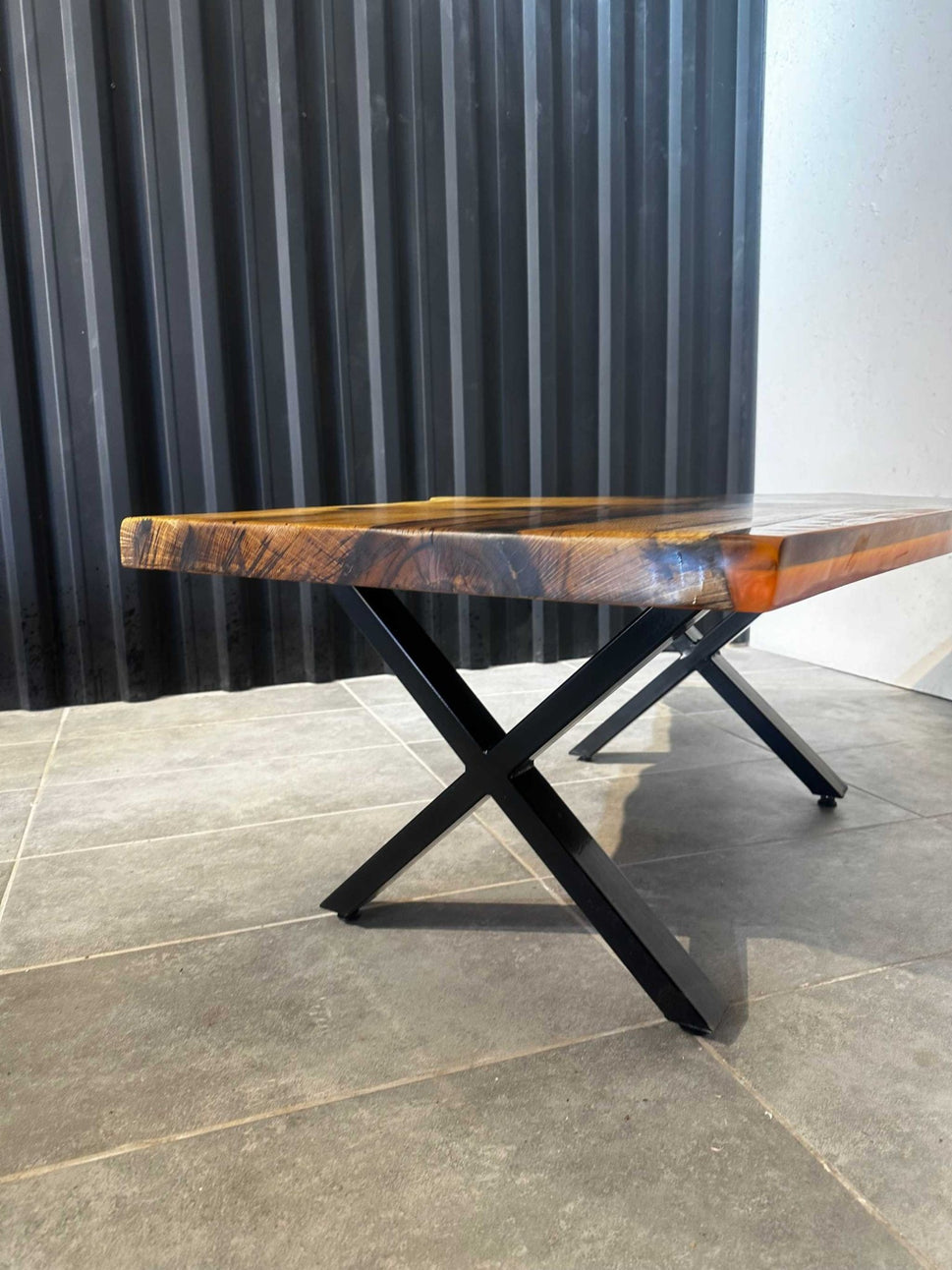 Couchtisch Epoxidharz Eiche - 120x70 cm - oranges Harz