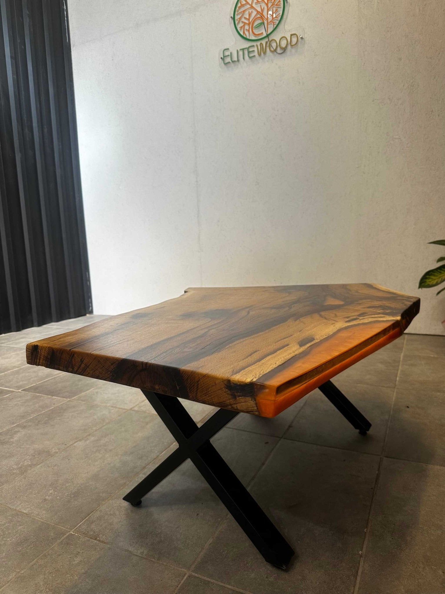 Couchtisch Epoxidharz Eiche - 120x70 cm - oranges Harz