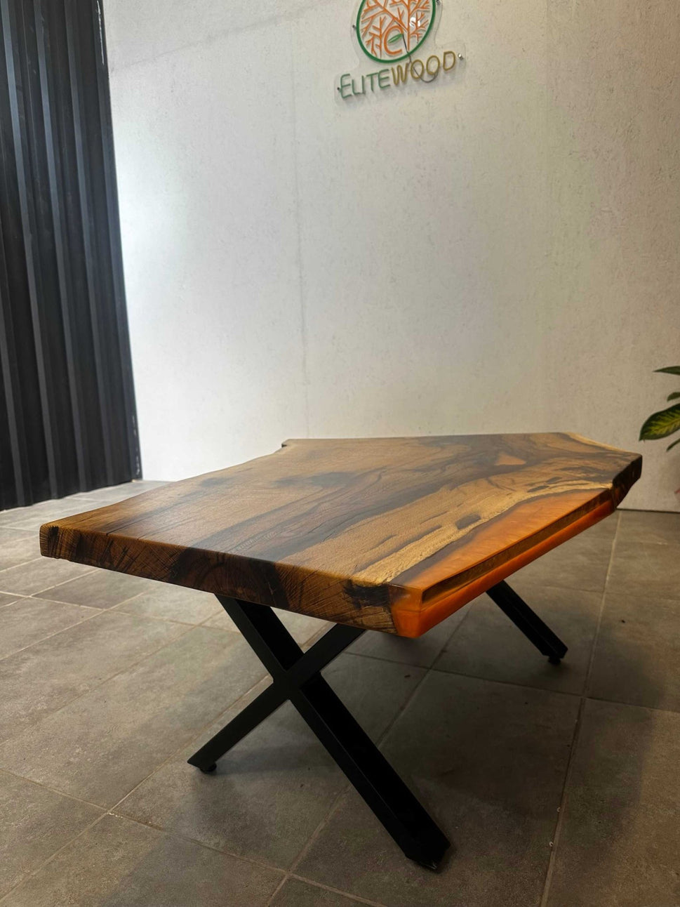Couchtisch Epoxidharz Eiche - 120x70 cm - oranges Harz