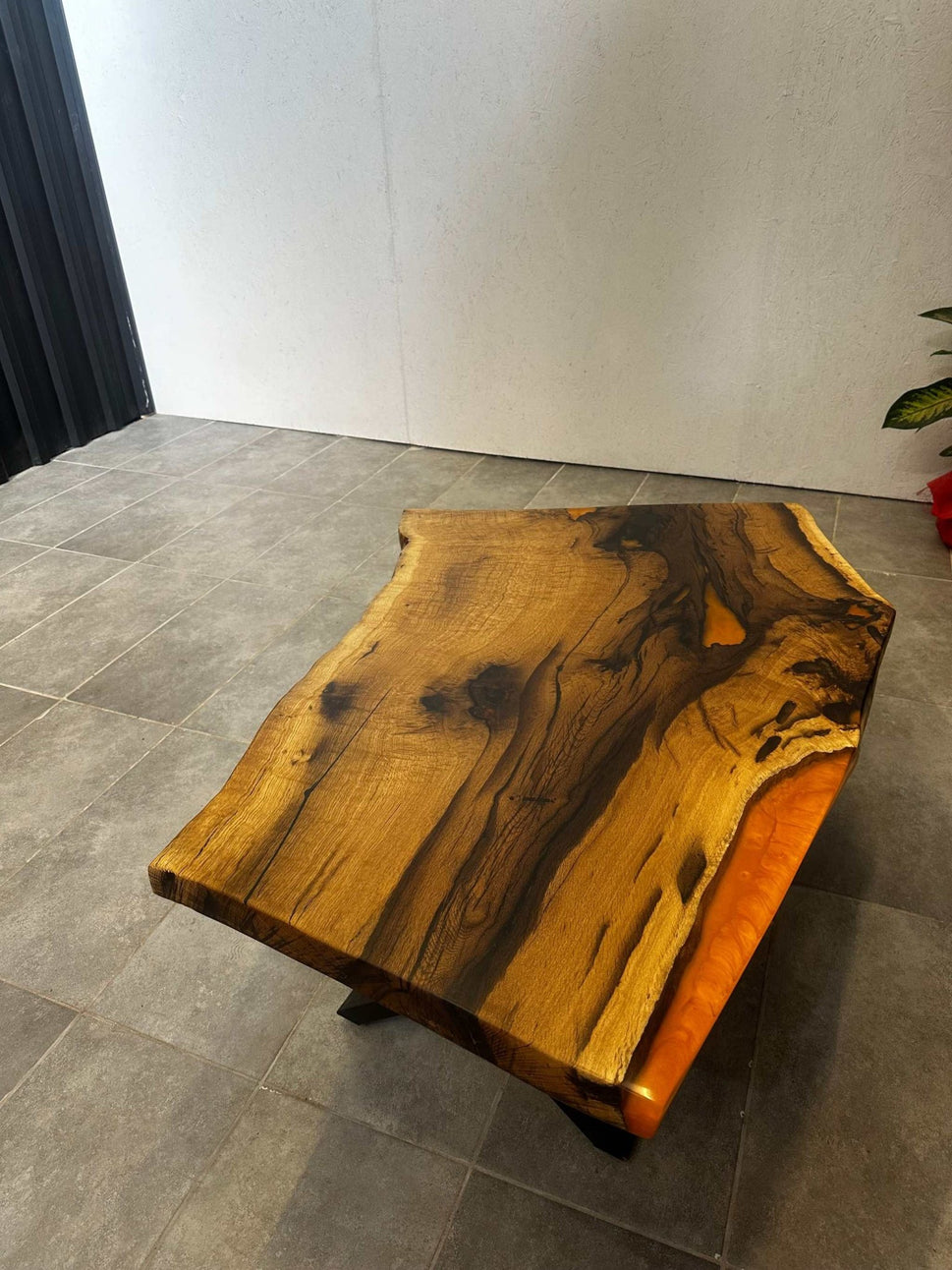 Couchtisch Epoxidharz Eiche - 120x70 cm - oranges Harz