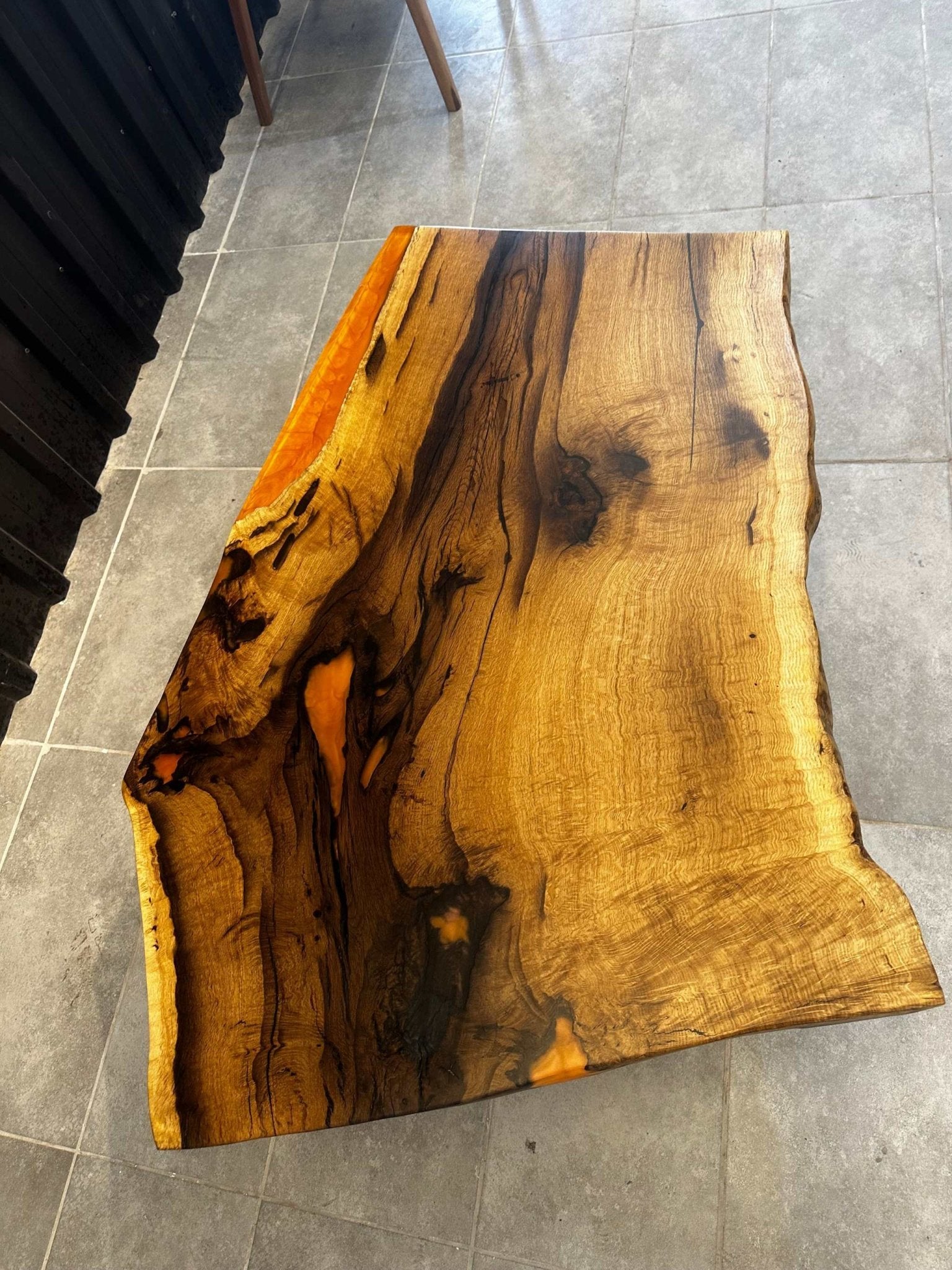 Couchtisch Epoxidharz Eiche - 120x70 cm - oranges Harz