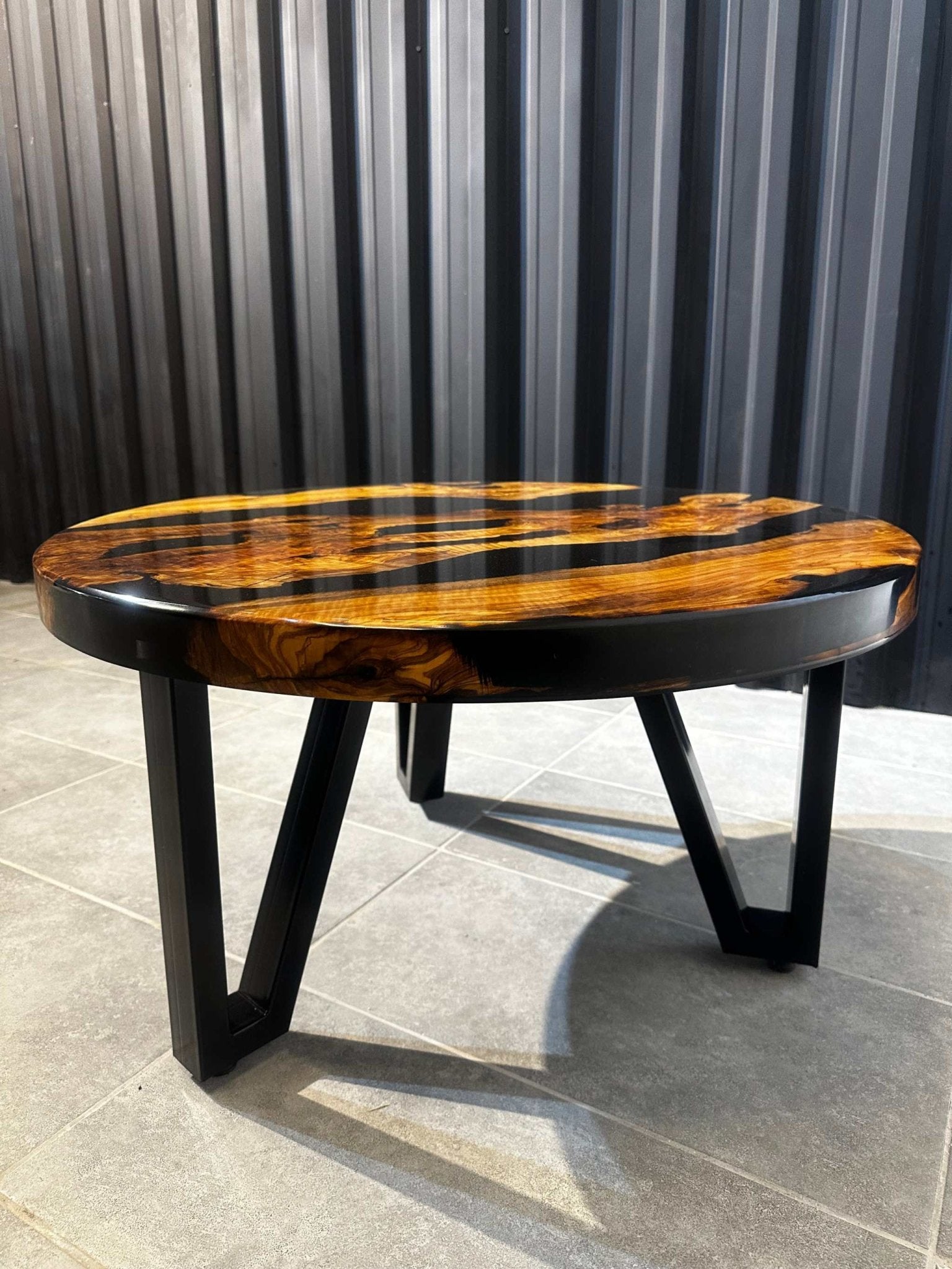 Couchtisch Epoxidharz Olivenholz ca. 80 cm
