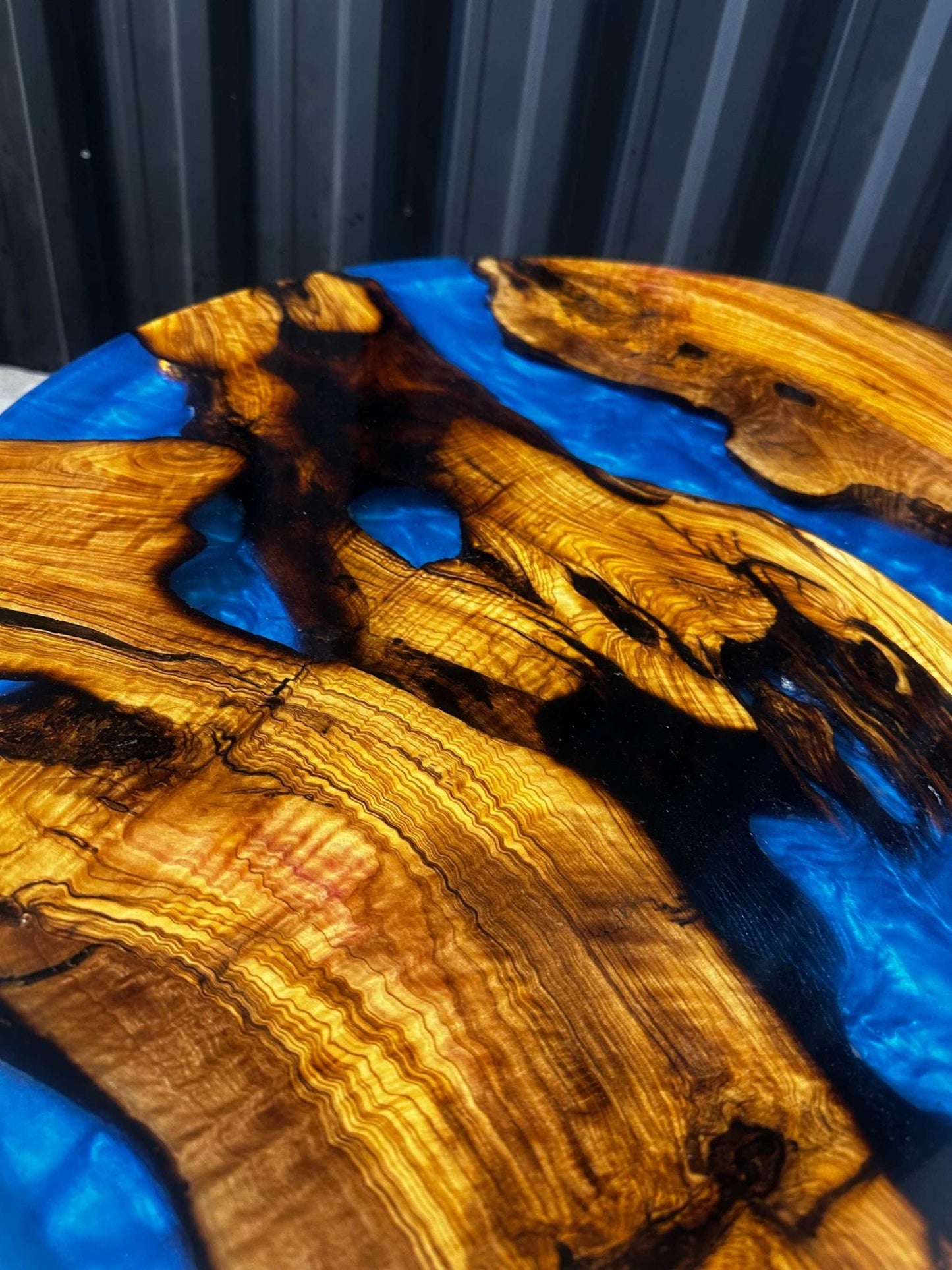 Coffee table epoxy resin olive wood around 80 cm - blue - Elite Wood - coffee table