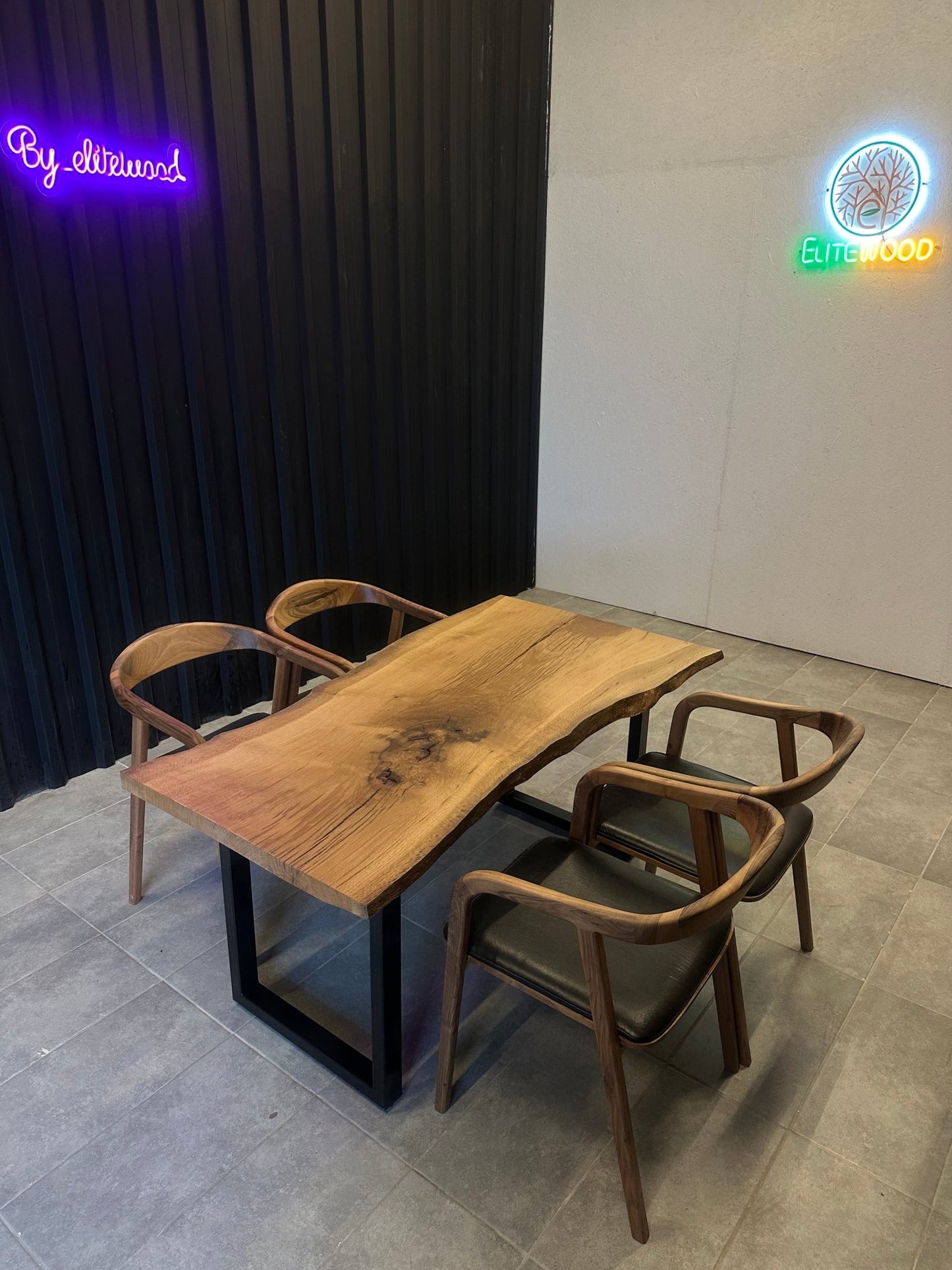 Dining table oak - solid wood table with a natural tree edge - Elite Wood - Live edge dining table