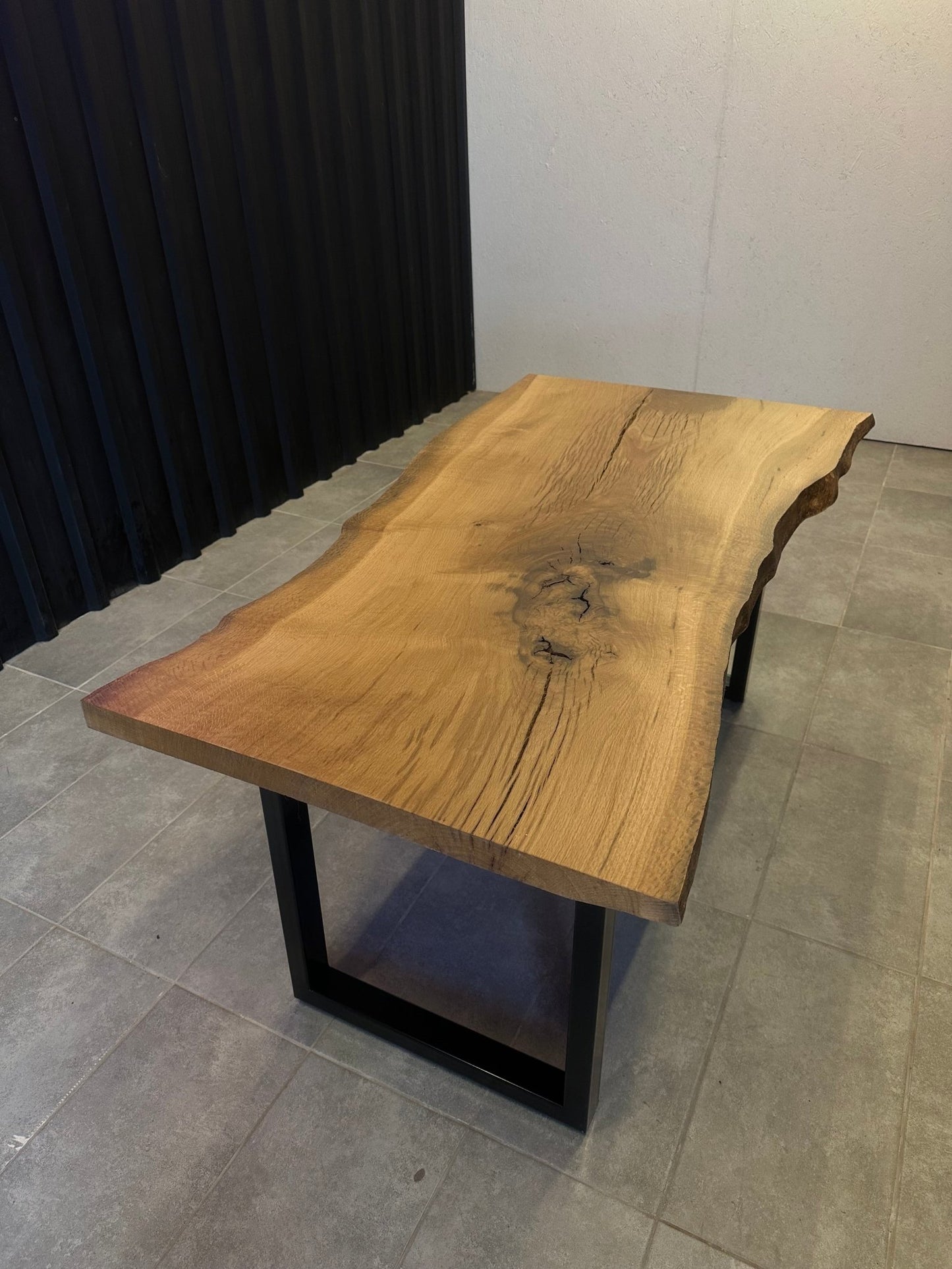 Dining table oak - solid wood table with a natural tree edge - Elite Wood - Live edge dining table