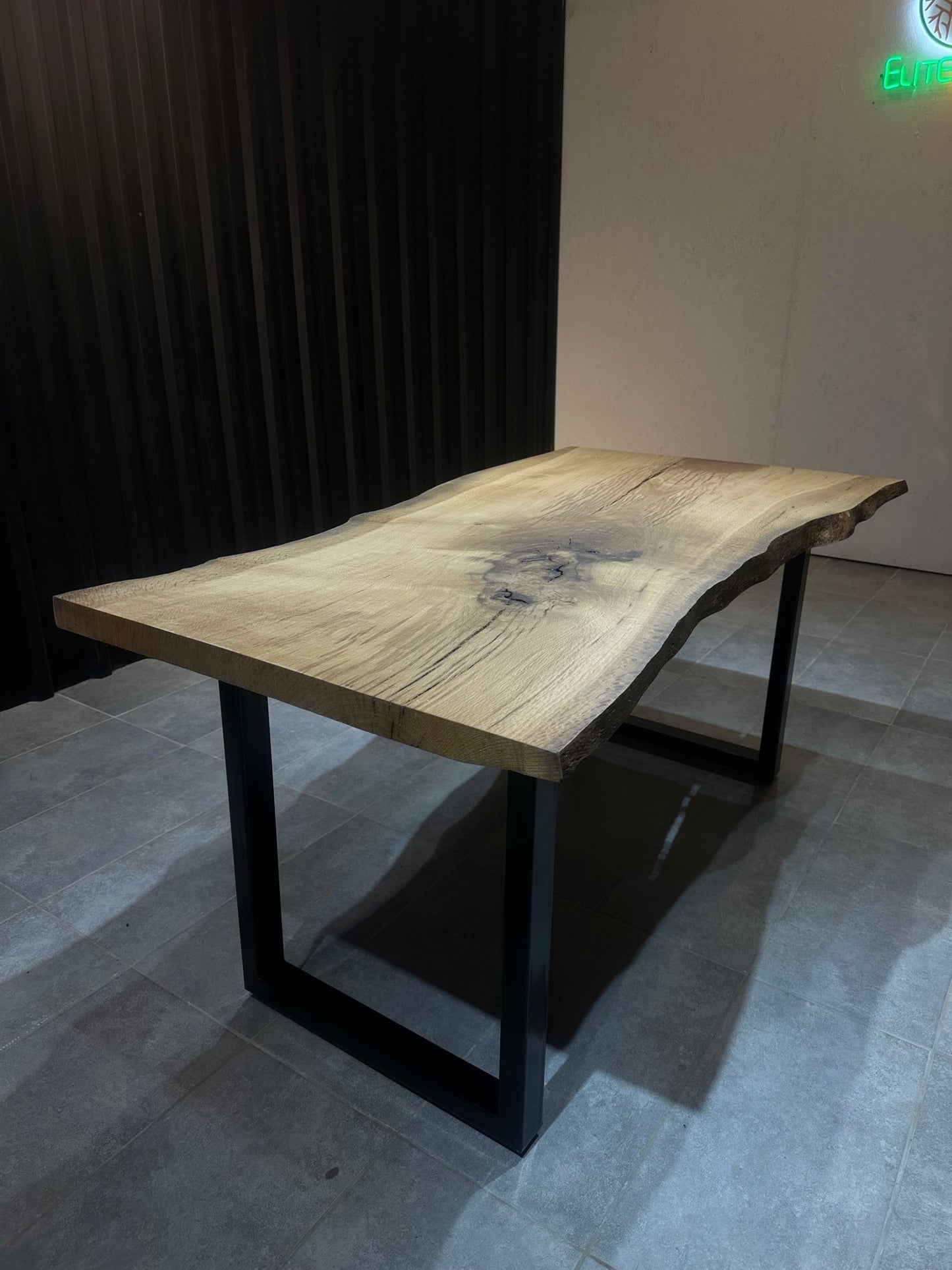 Dining table oak - solid wood table with a natural tree edge - Elite Wood - Live edge dining table