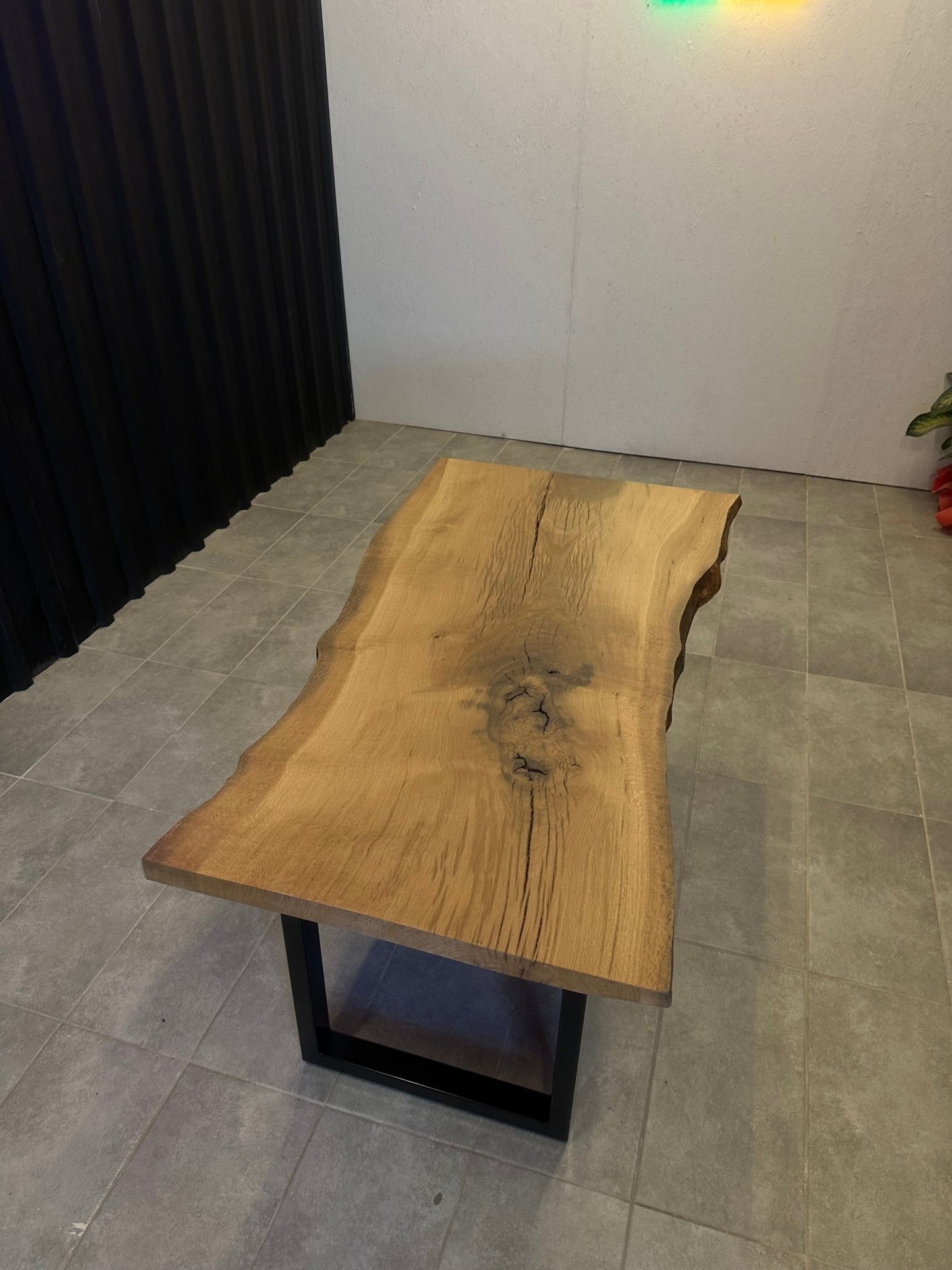 Dining table oak - solid wood table with a natural tree edge - Elite Wood - Live edge dining table