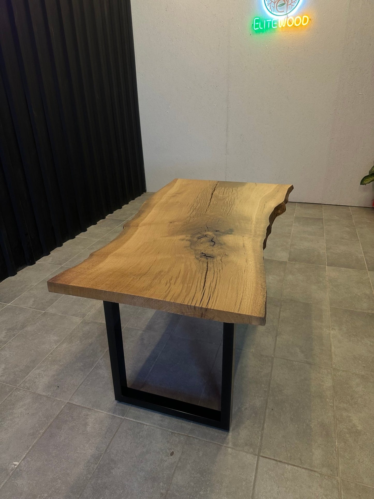 Dining table oak - solid wood table with a natural tree edge - Elite Wood - Live edge dining table