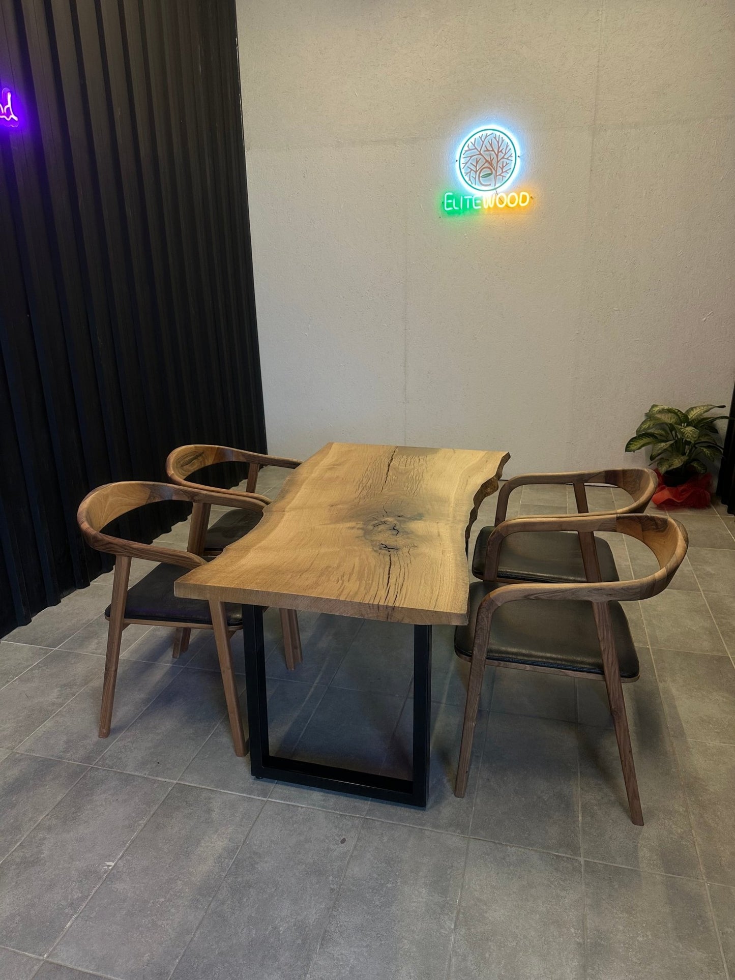 Dining table oak - solid wood table with a natural tree edge - Elite Wood - Live edge dining table