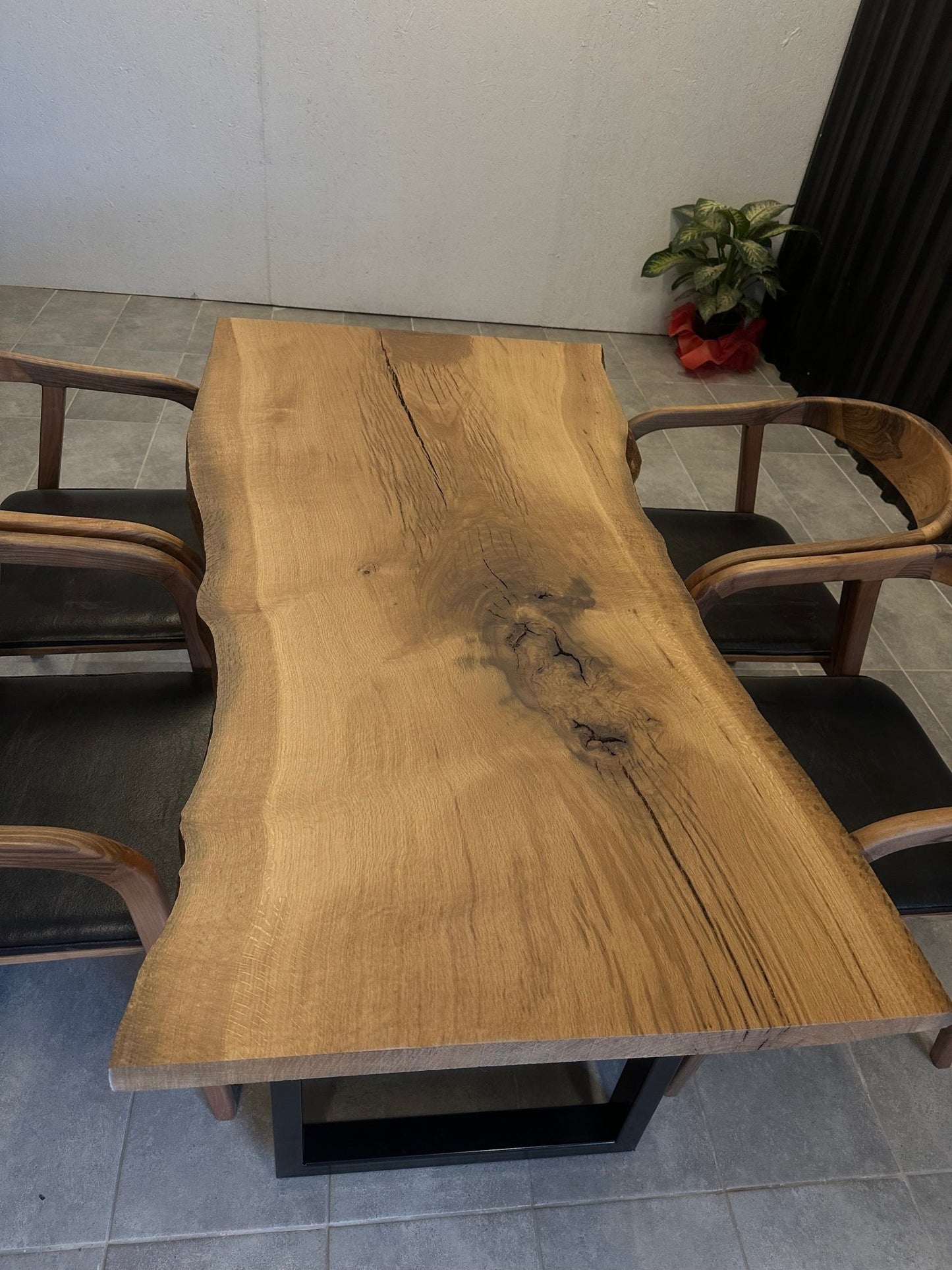 Dining table oak - solid wood table with a natural tree edge - Elite Wood - Live edge dining table