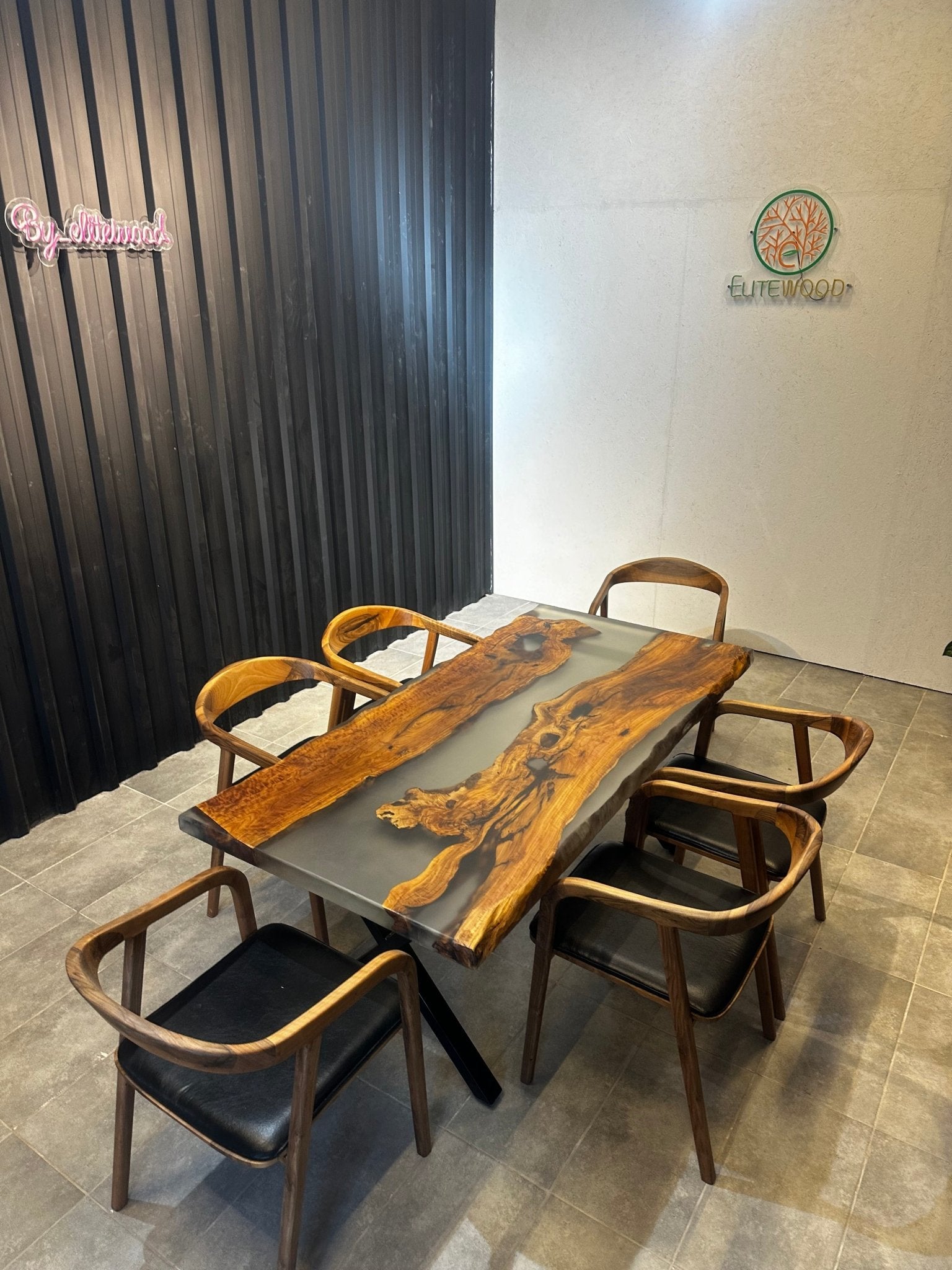 Esstisch aus Epoxidharz Olive 180x90 - River Table mit Metallgestell