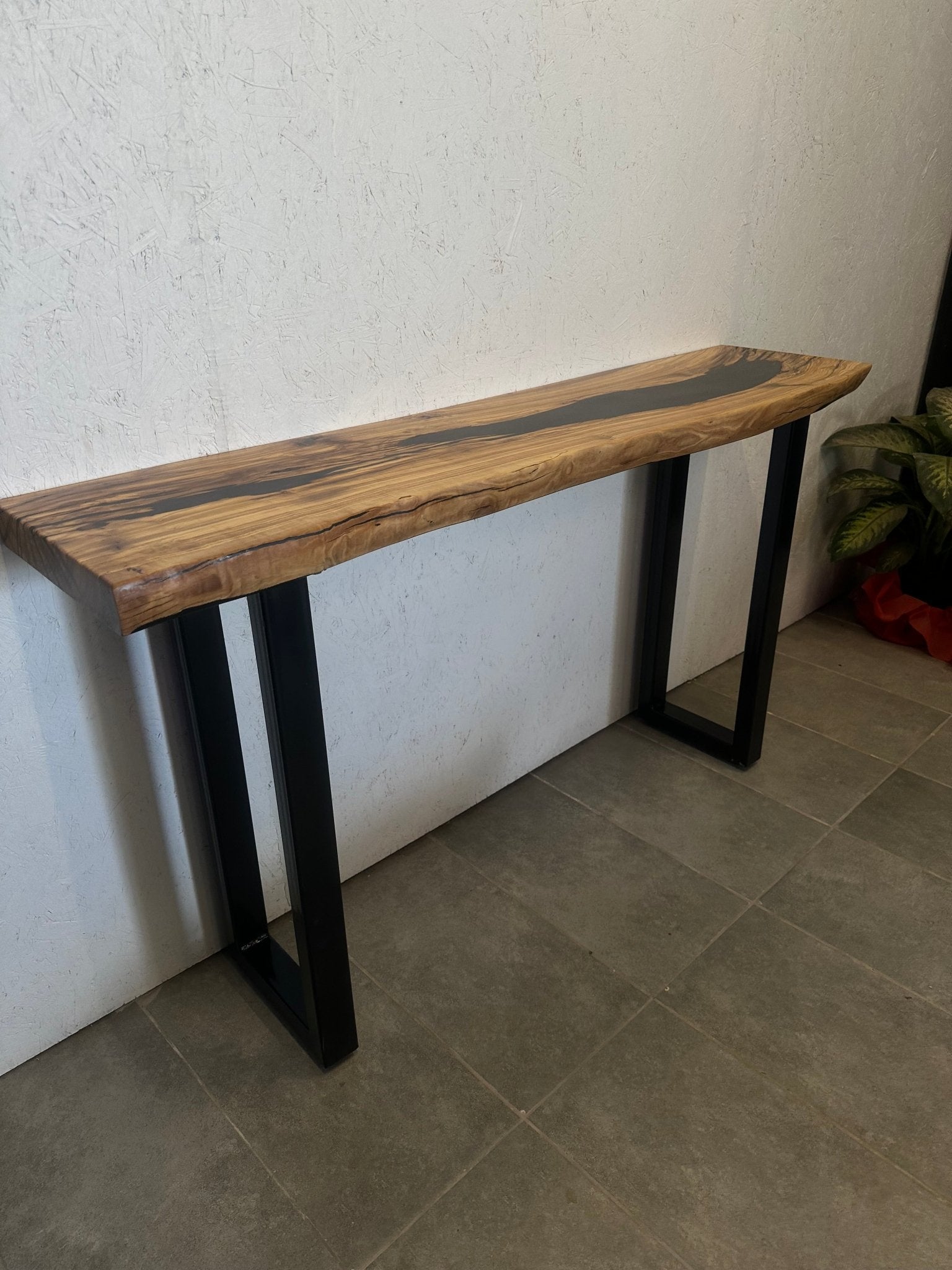 Live Edge Konsolentisch - Schwarz & Baumkante - 120 × 30 cm