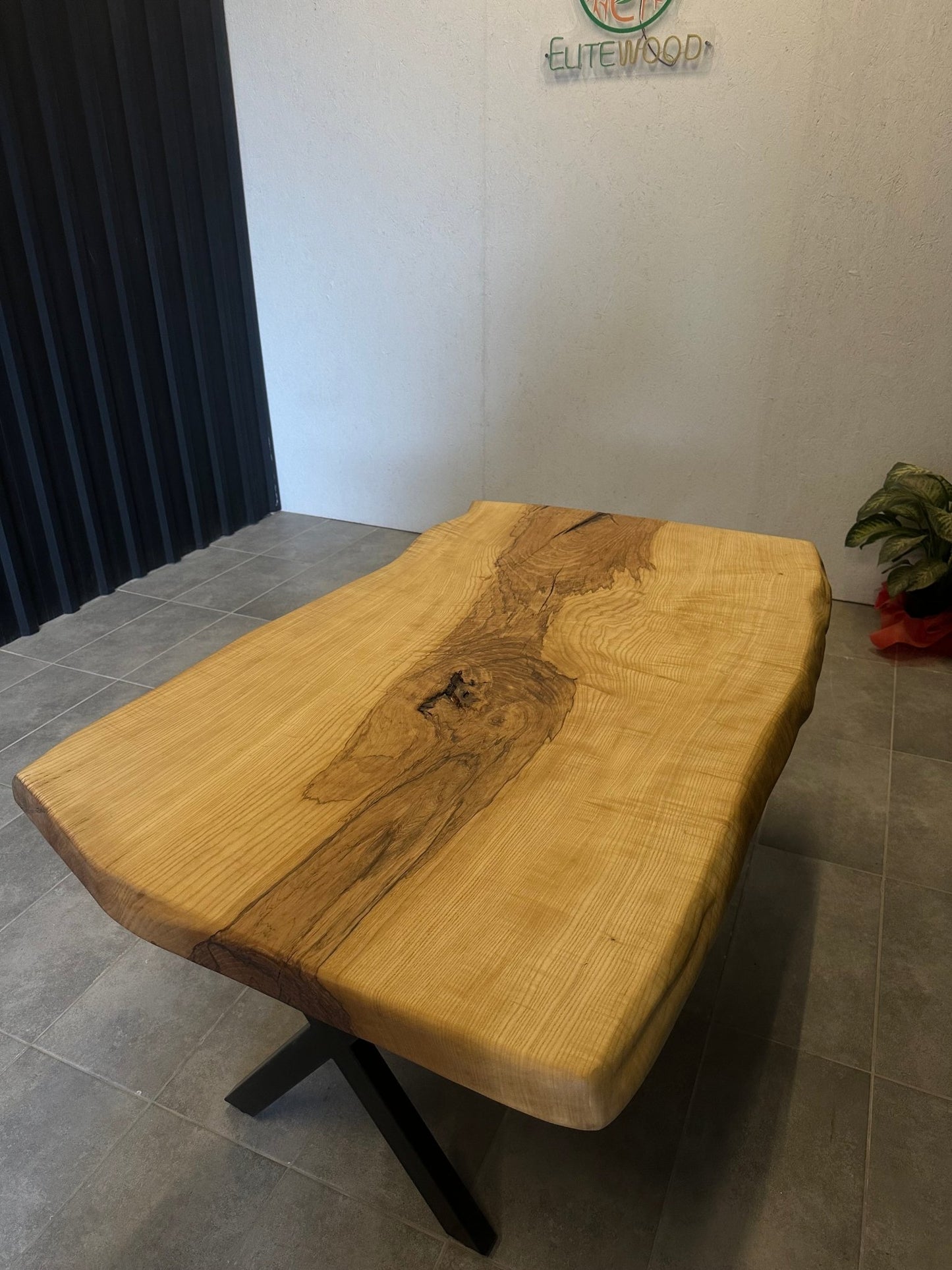 Live edge dining table chestnut wood - solid wood with tree edge & x frame - Elite Wood - Live edge dining table