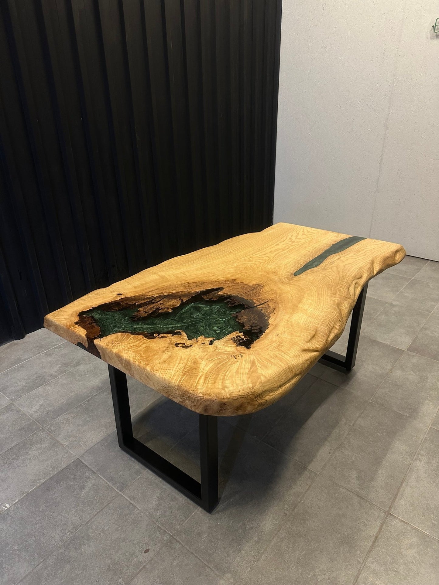 live edge dining table – epoxy resin – ash 160x90 – tree edge with epoxy - Elite Wood - Live edge dining table