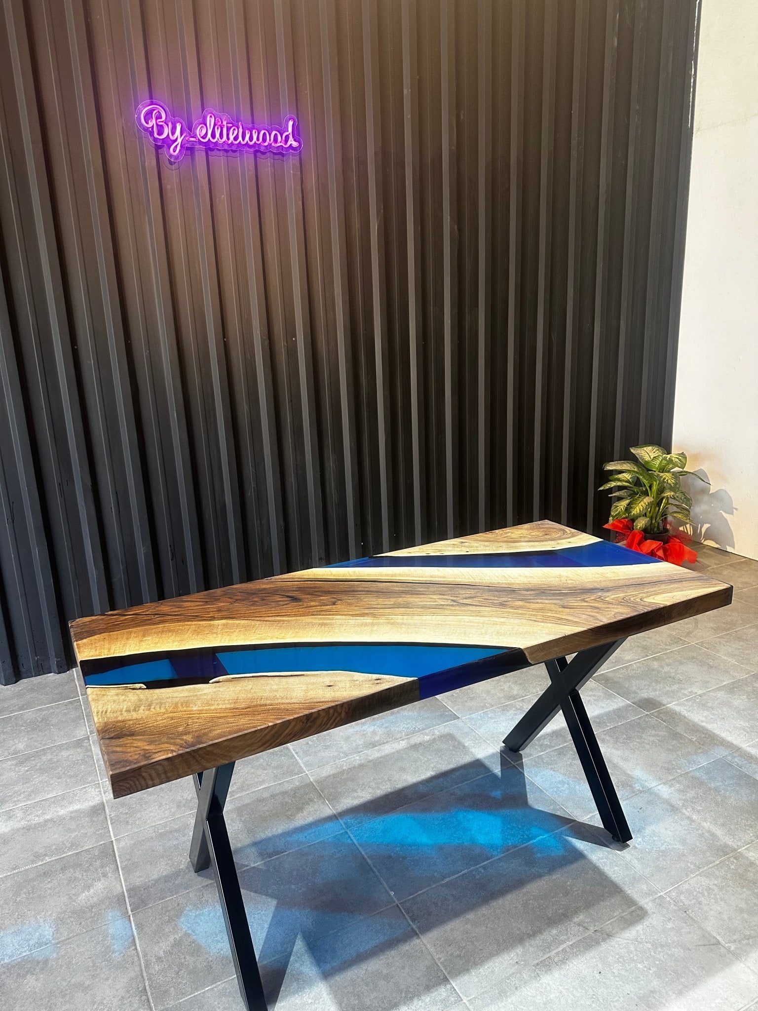 Live Edge Esstisch Epoxidharz Walnuss - 150x70 cm Flusstisch mit blauem Harz