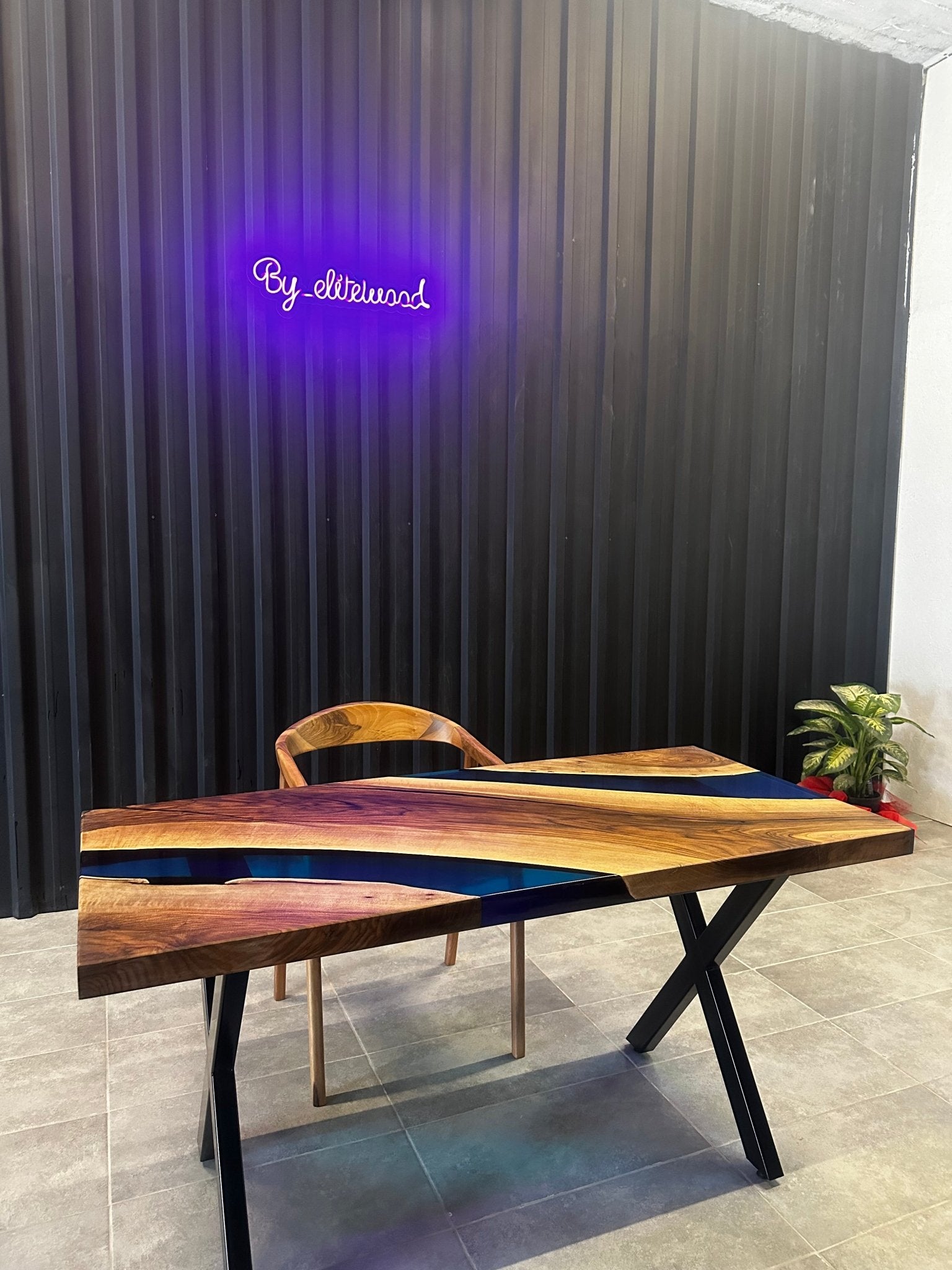 Live Edge Esstisch Epoxidharz Walnuss - 150x70 cm Flusstisch mit blauem Harz
