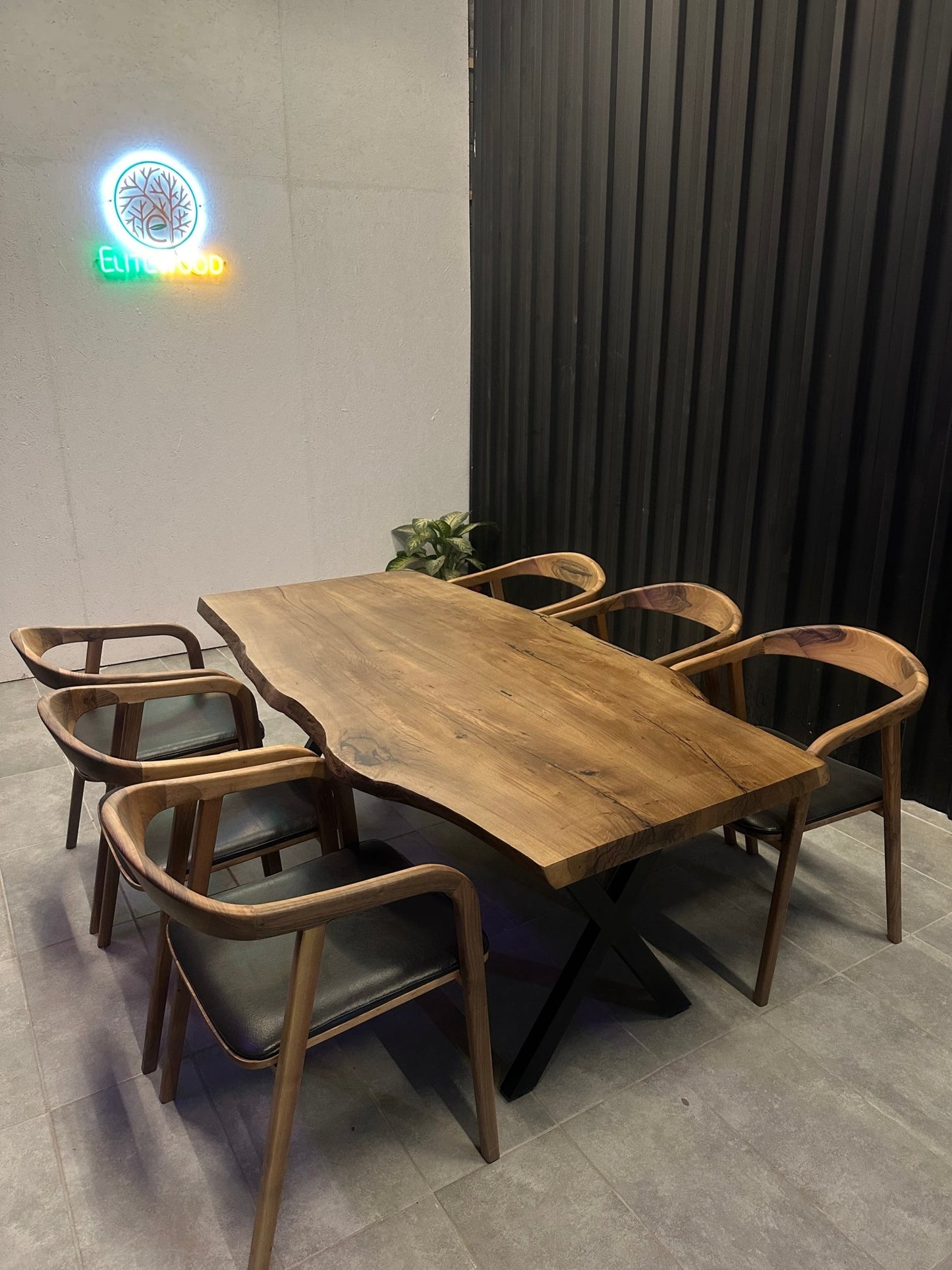 Live edge dining table oak solid wood - tree edge & black metal frame - Elite Wood - Live edge dining table