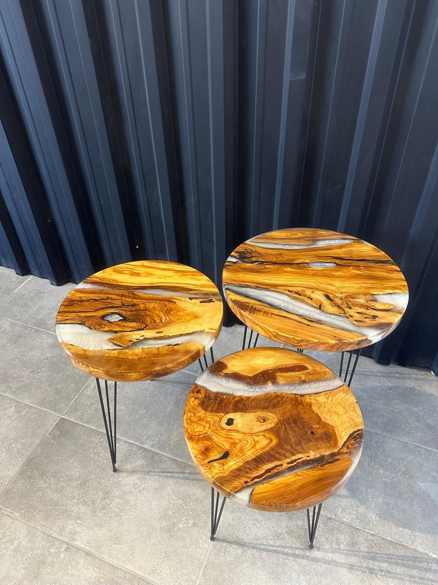 Beistelltisch-Set Olivenholz – Design-Beistelltische mit Epoxidharz
