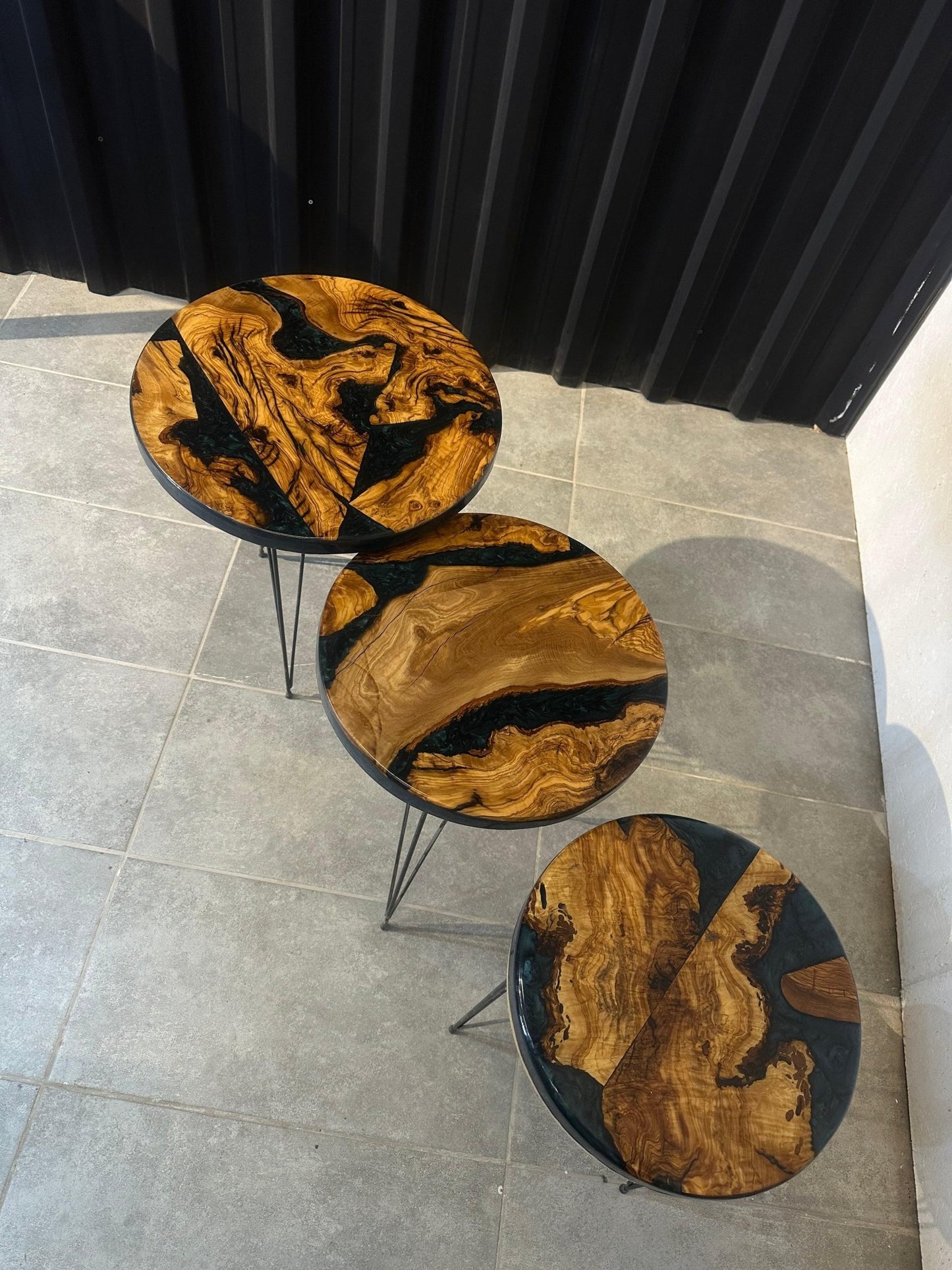 Side table set olive wood - 3 handmade design tables with black resin - Elite Wood - coffee table