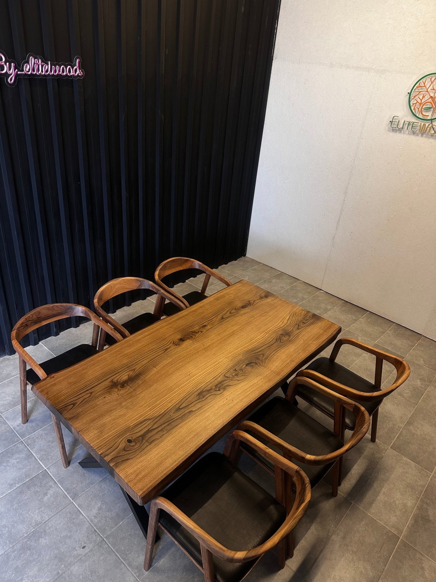 Walnut dining table with high quiality live edge - Elite Wood - Live edge dining table